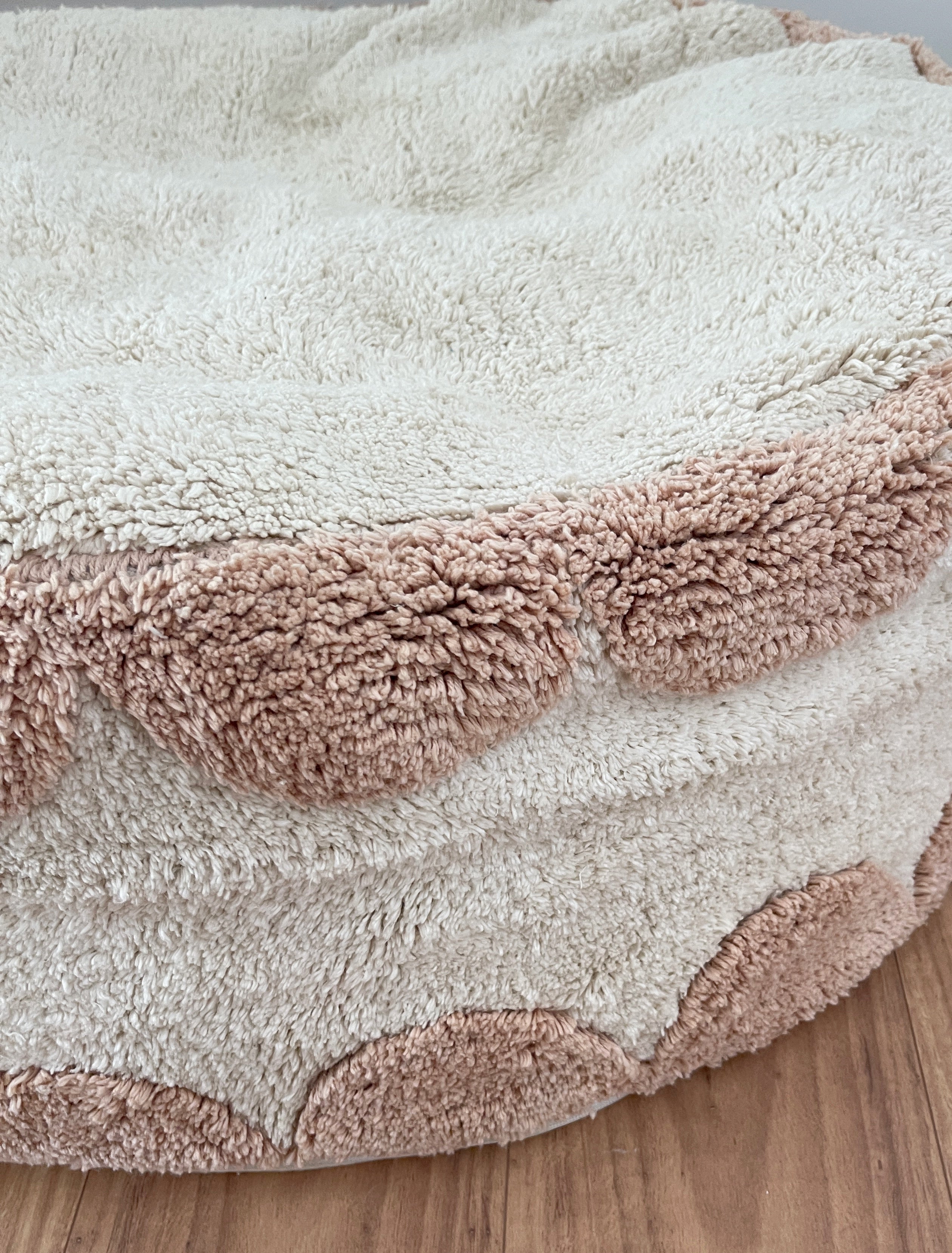 Scallop Pouf - Dusty Coral